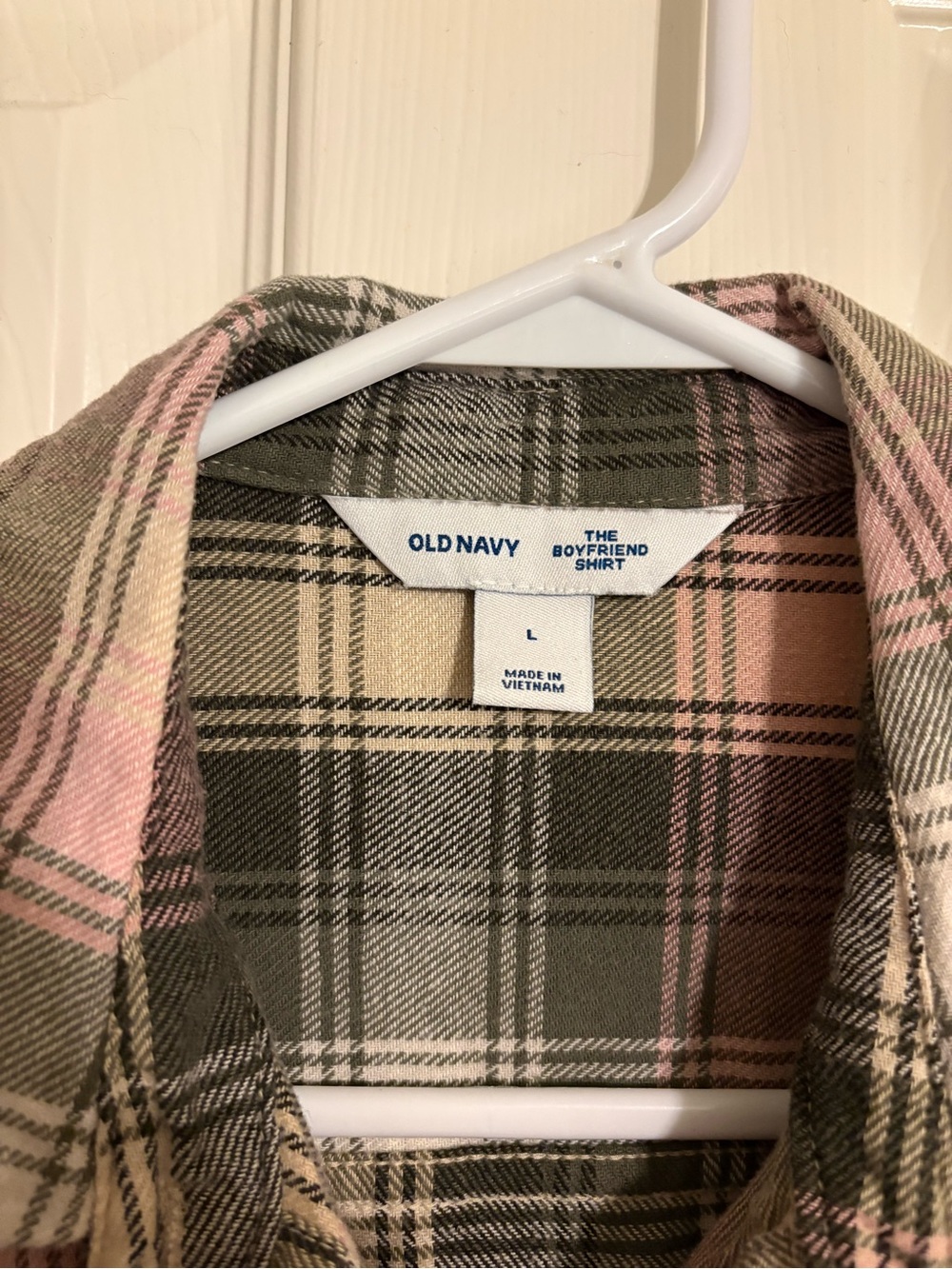 Old Navy The Boyfriend Shirt - Picture 3 of 3